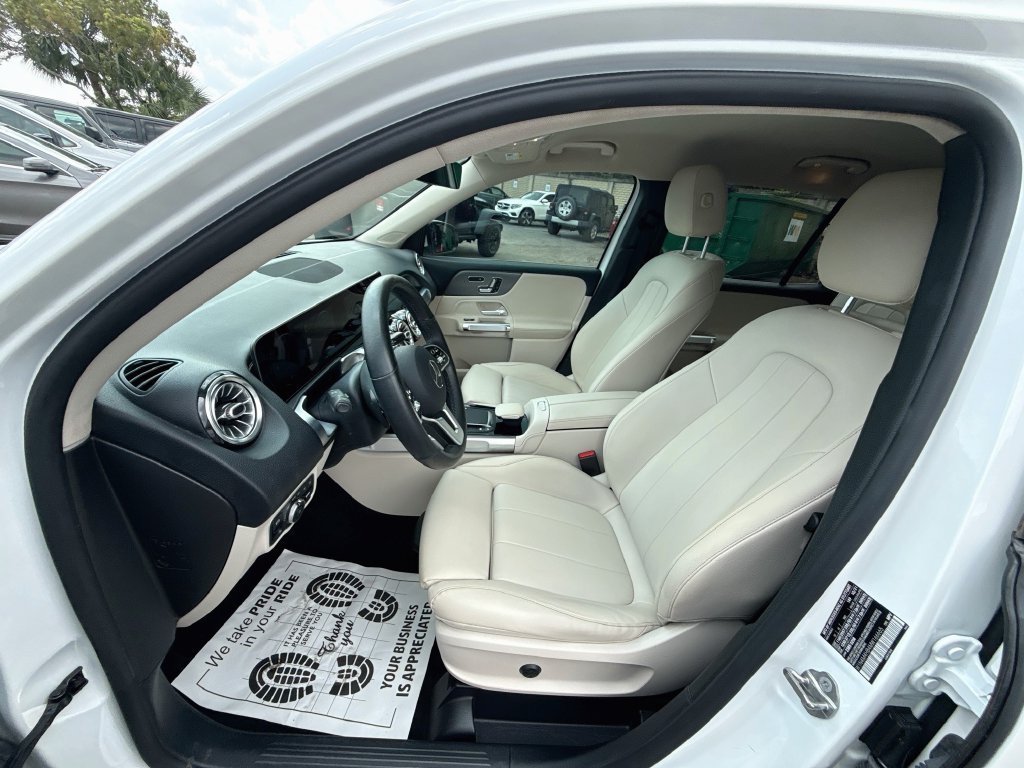 Used 2021 Mercedes-Benz GLB 250 4MATIC image 23