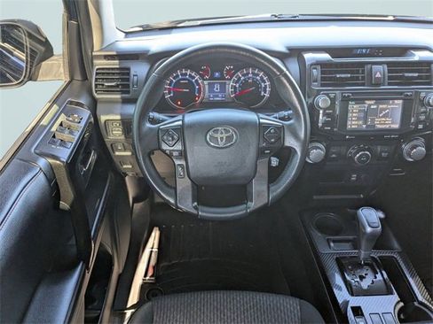 Used 2018 Toyota 4Runner TRD Off-Road image 3
