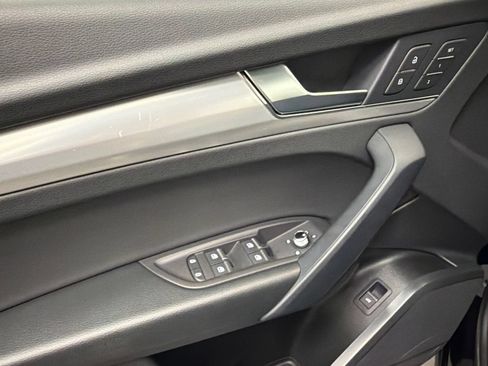 Used 2025 Audi Q5 2.0T Premium AWD/4WD image 29