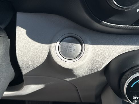 New 2026 Hyundai Venue SEL image 23