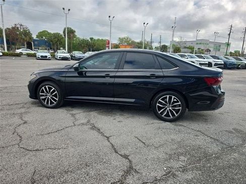 New 2026 Volkswagen Jetta SE FWD image 6
