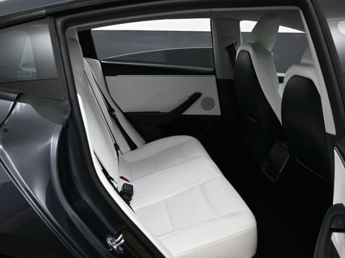 Used 2025 Tesla Model 3 Long Range image 38