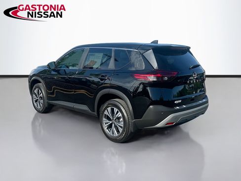 Used 2023 Nissan Rogue SV image 6