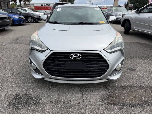Used 2013 Hyundai Veloster Turbo FWD image 2