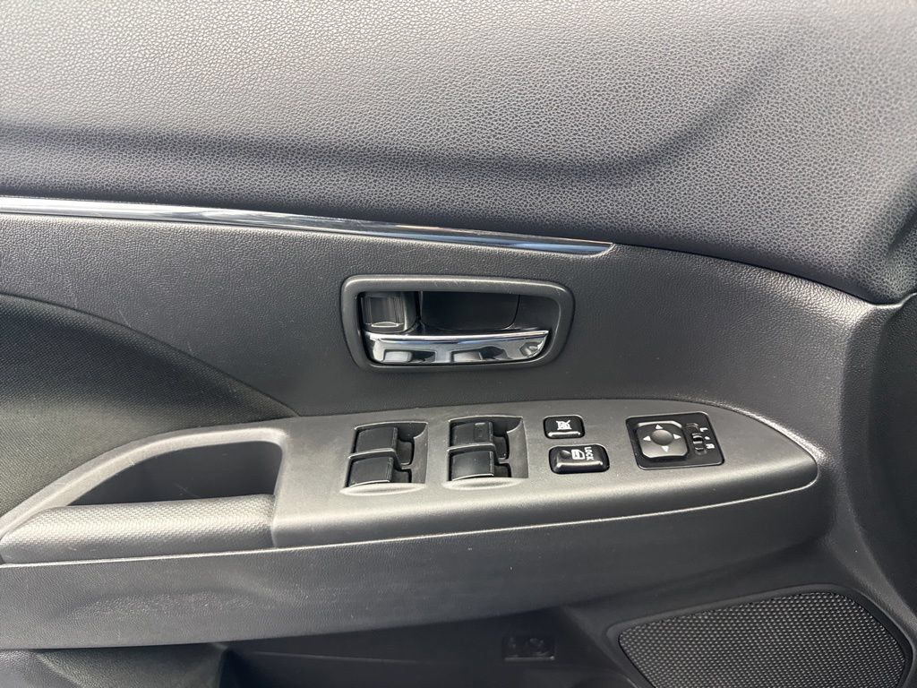 Used 2024 Mitsubishi Outlander Sport AWD image 26