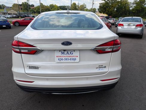 Used 2019 Ford Fusion SE FWD image 5