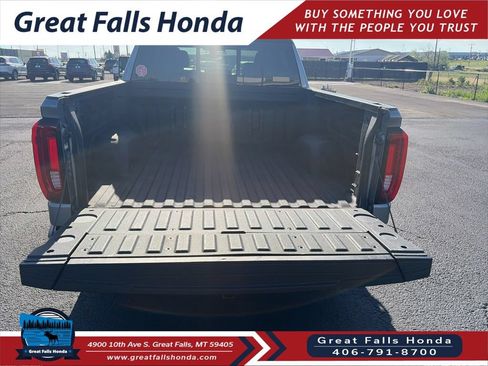 Used 2022 GMC Sierra 1500 SLT w/ Technology Package AWD/4WD image 23