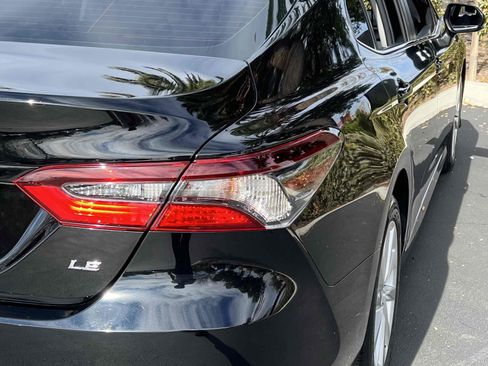 Used 2021 Toyota Camry LE image 59