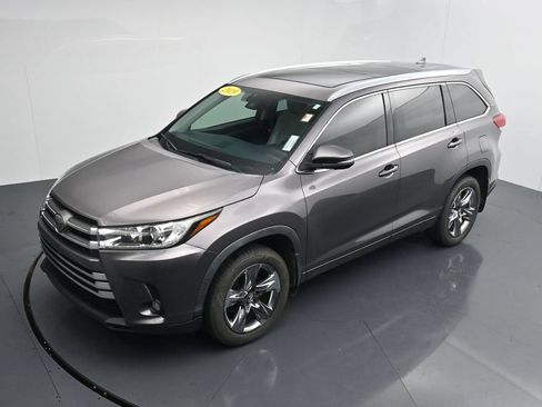 Used 2019 Toyota Highlander Limited Platinum AWD/4WD image 23