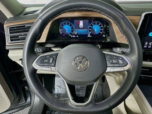 Used 2024 Volkswagen Atlas SE image 20