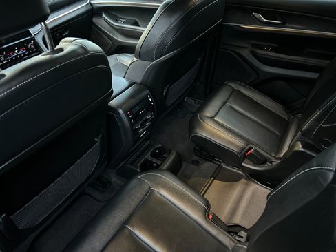 Used 2023 Jeep Grand Cherokee L Limited w/ Trailer Tow Group (B) image 13