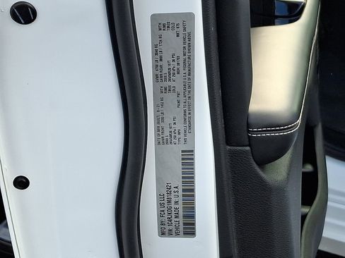 Used 2021 Jeep Grand Cherokee L Overland w/ Luxury Tech Group IV image 26