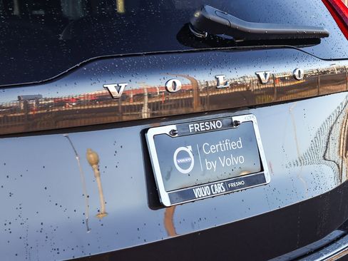 Used 2024 Volvo XC90 B6 Plus w/ Protection Package Premier image 13