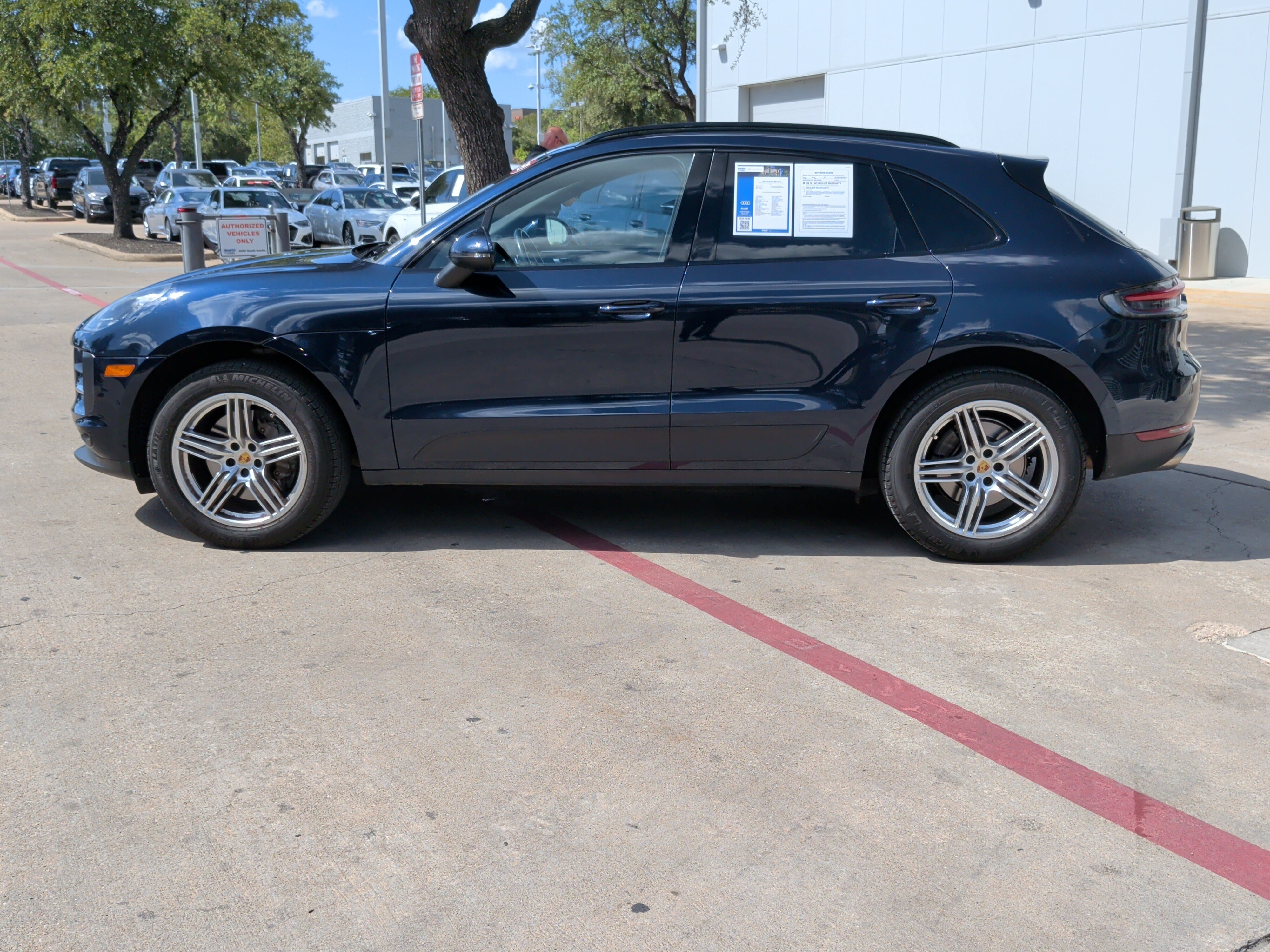 Used 2021 Porsche Macan S AWD/4WD image 7