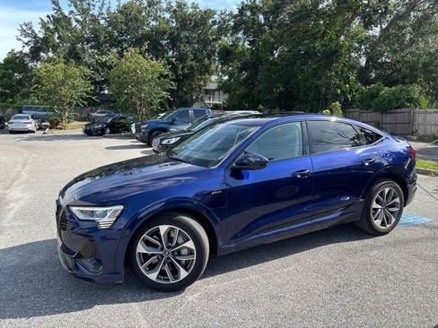 Used 2021 Audi e-tron Premium w/ Black Optic Package image 3