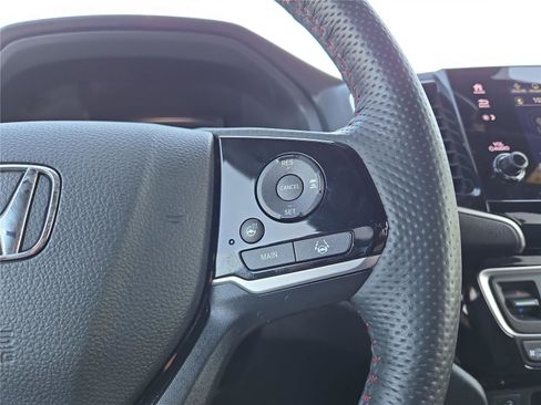 Used 2024 Honda Passport Black Edition image 13
