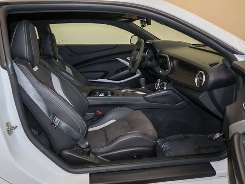Used 2019 Chevrolet Camaro SS RWD image 45