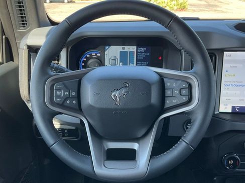 Certified 2024 Ford Bronco Black Diamond w/ Sasquatch Package image 61