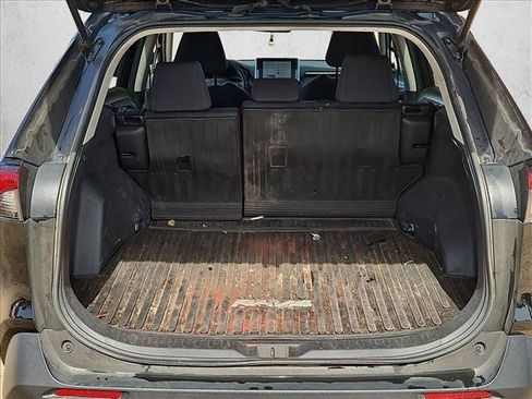 Used 2023 Toyota RAV4 LE FWD image 6