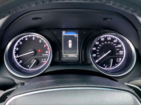 Used 2020 Toyota Camry SE image 25