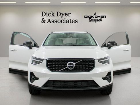 New 2026 Volvo XC40 B4 Plus w/ Protection Package Premier FWD image 8