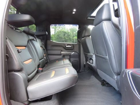 Used 2021 GMC Sierra 1500 AT4 w/ AT4 Preferred Package AWD/4WD image 16