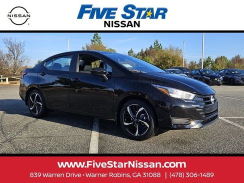 New 2025 Nissan Versa SR w/ Trunk Package FWD image 1