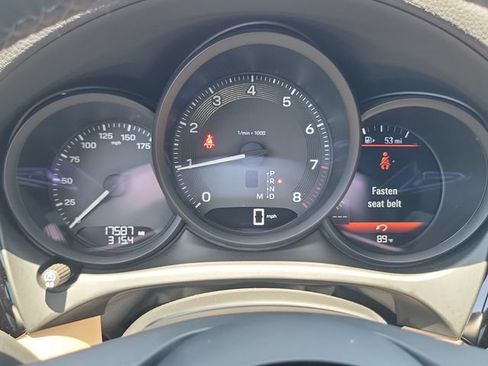 Used 2023 Porsche Macan AWD/4WD image 33