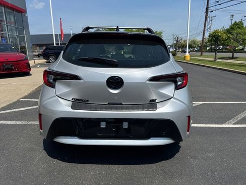 Used 2023 Toyota Corolla SE FWD image 4