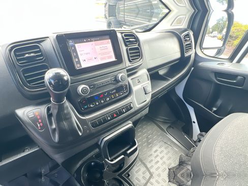 Used 2025 RAM ProMaster 2500 w/ Convenience Group FWD image 25