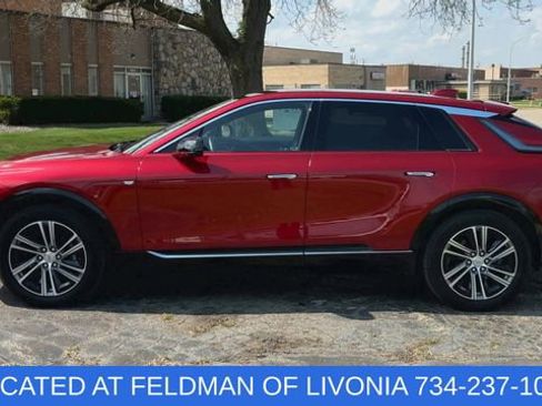 Used 2024 Cadillac Lyriq Luxury RWD image 5