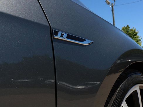 Used 2019 Volkswagen Golf 4-Door AWD/4WD image 9