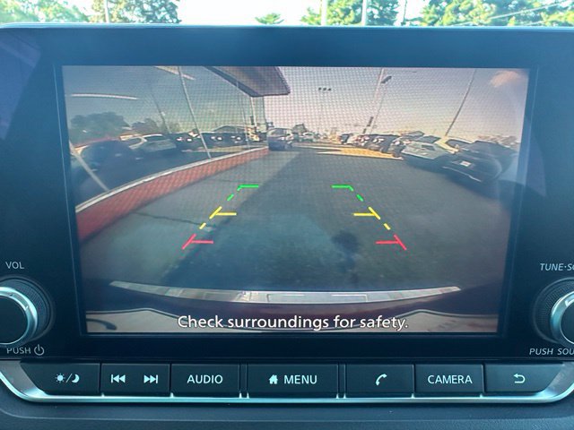 Used 2022 Nissan Rogue S AWD/4WD image 25