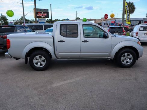 Used 2012 Nissan Frontier SV w/ SV Premium Utility Pkg AWD/4WD image 5