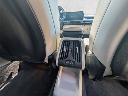 Used 2025 BMW X1 xDrive28i w/ Convenience Package AWD/4WD image 25