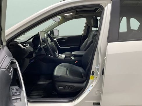 Used 2022 Toyota RAV4 Limited AWD/4WD image 11