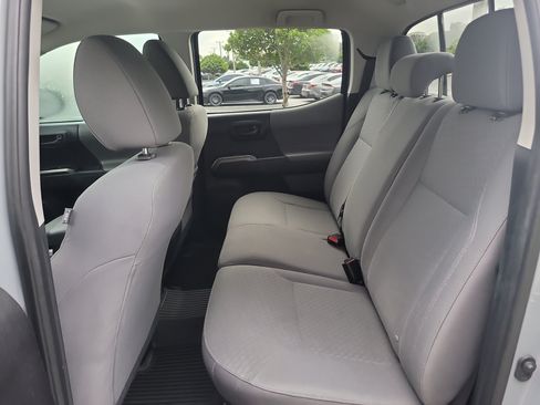 Used 2020 Toyota Tacoma SR5 RWD image 15