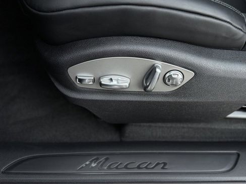 New 2026 Porsche Macan image 30