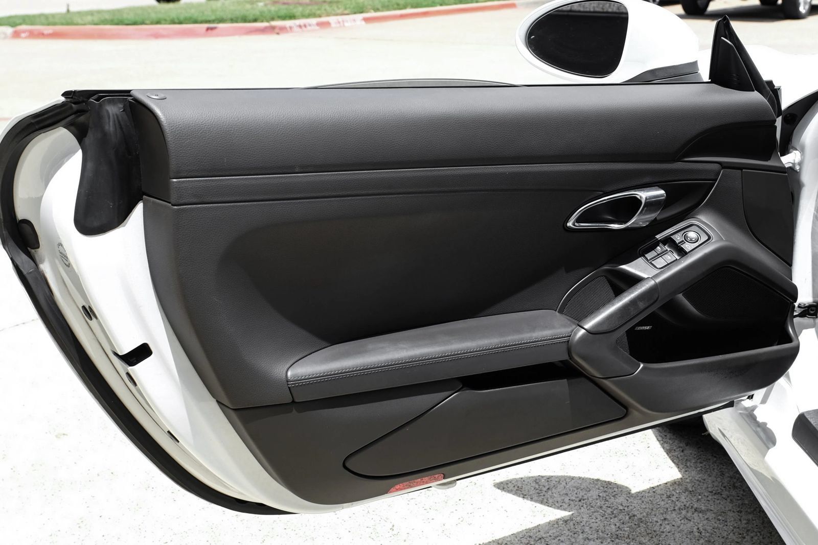 Used 2018 Porsche 718 Cayman S w/ Sportdesign Package RWD image 33