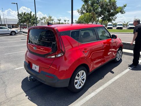 Used 2020 Kia Soul LX FWD image 7
