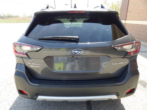 Used 2023 Subaru Outback Limited image 8