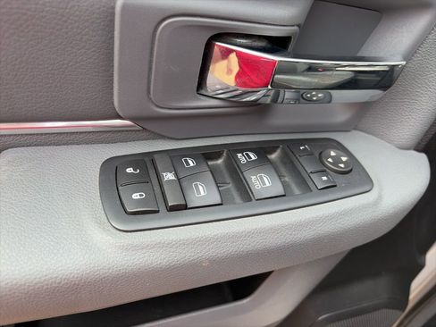 Used 2017 RAM 2500 Big Horn w/ Sport Appearance Group image 9