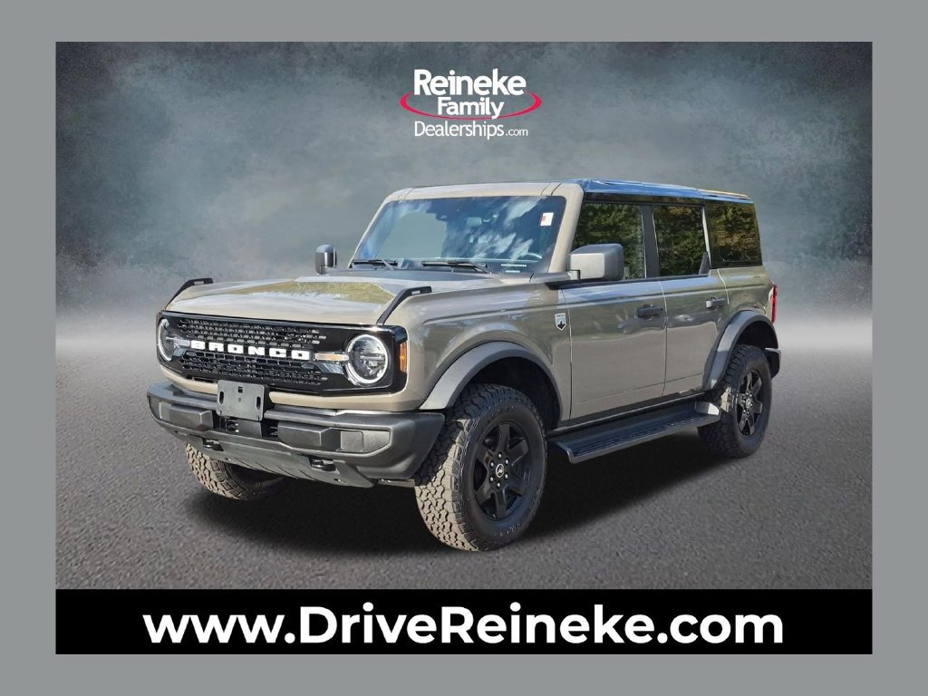 Used 2025 Ford Bronco Big Bend w/ Black Appearance Package AWD/4WD image 1