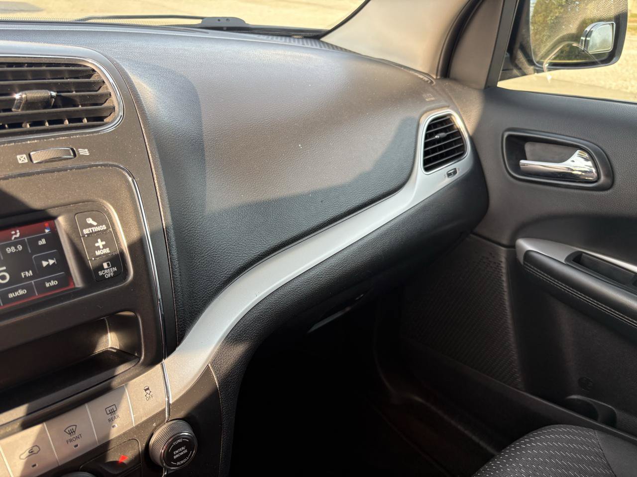 Used 2016 Dodge Journey SE w/ Flexible Seating Group FWD image 20