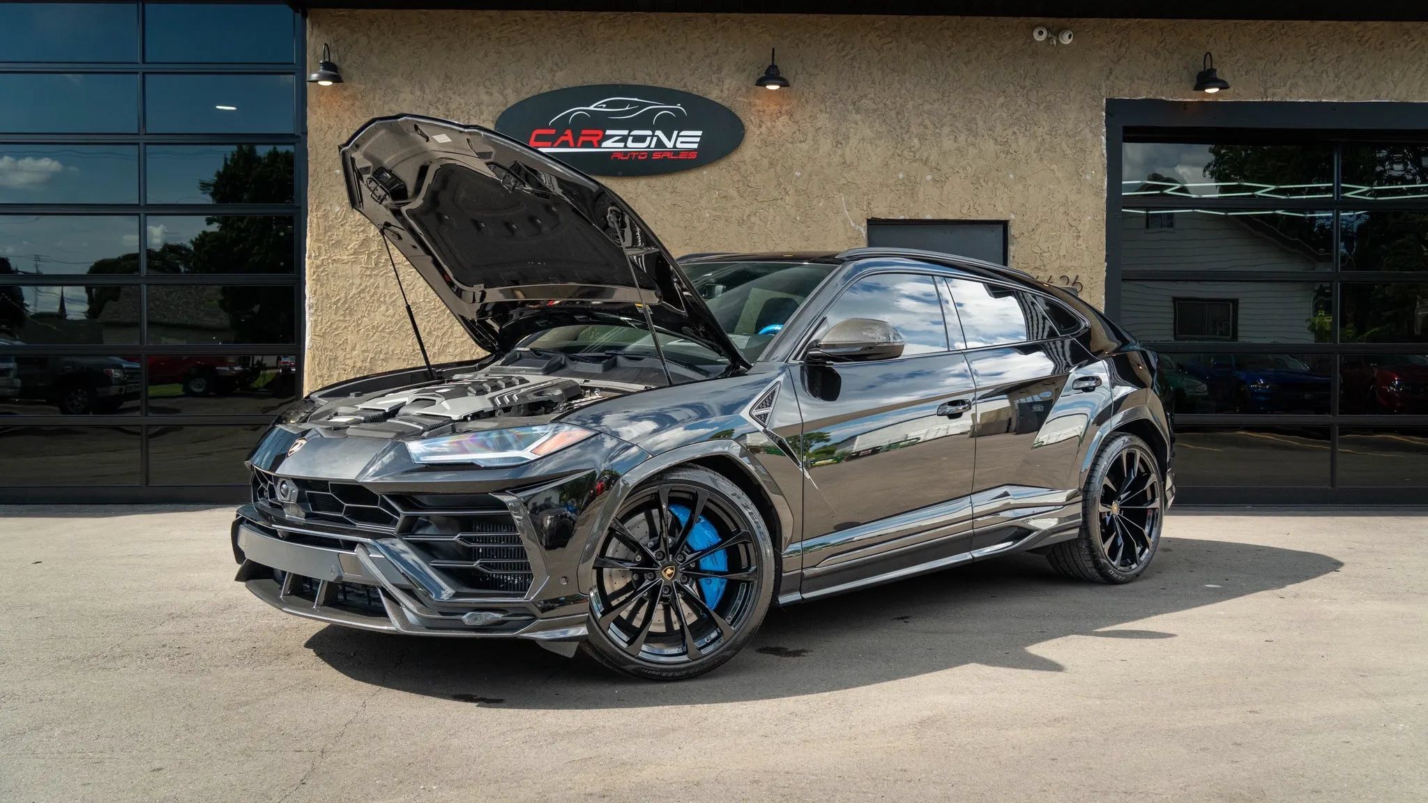 Used 2021 Lamborghini Urus AWD/4WD image 12