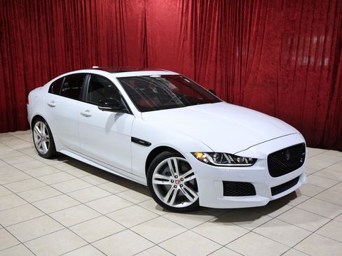 Used 2019 Jaguar XE Landmark Edition image 2