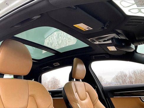 Used 2018 Volvo S90 T5 Momentum w/ Protection Package Premier image 19