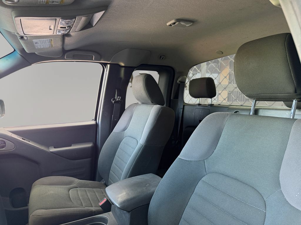 Used 2020 Nissan Frontier S RWD image 8