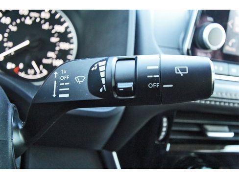 Used 2023 Nissan Rogue SV image 18