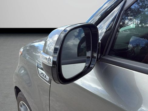 Used 2019 Kia Soul ! FWD image 39